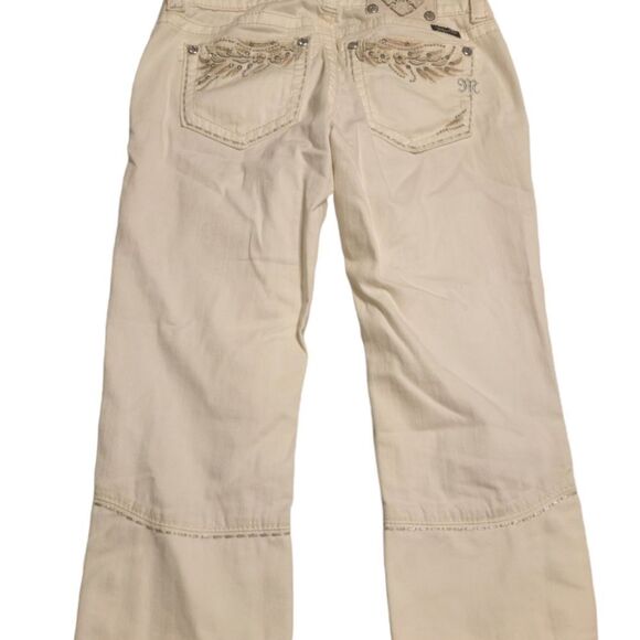 Miss Me JP5543P2 Capri Women’s Sz 27White Rhinestones Embroidered Button & Zip - Picture 2 of 9